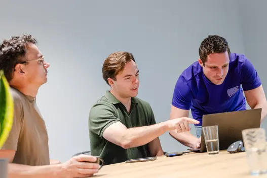 Development Services zijn professionele diensten gericht op het ontwerpen, bouwen en onderhouden van software, applicaties en digitale oplossingen die aansluiten bij de behoeften van jouw organisatie.